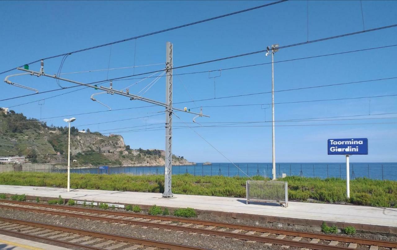 La Maison Doree Giardini Naxos Exterior photo
